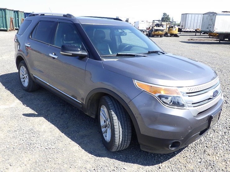 2013-ford-explorer-image-7