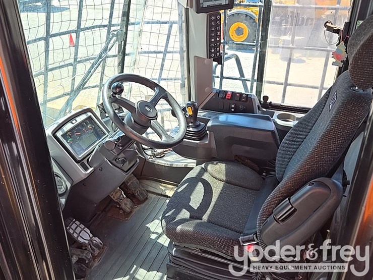 2019-caterpillar-950m-image-36