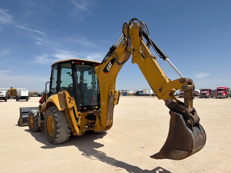 2021-caterpillar-420f2-it-image-7