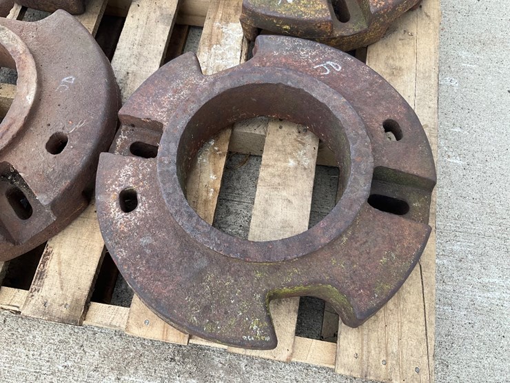 #5564-•-4-john-deere-rear-wheel-tractor-weights-image-7