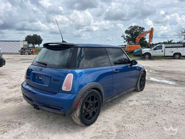 2005-mini-cooper-hatchback-image-3