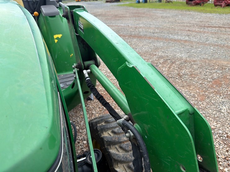 john-deere-3032e-image-19
