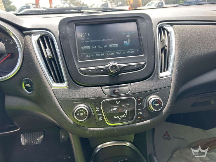 2018-chevrolet-malibu-sedan-image-17