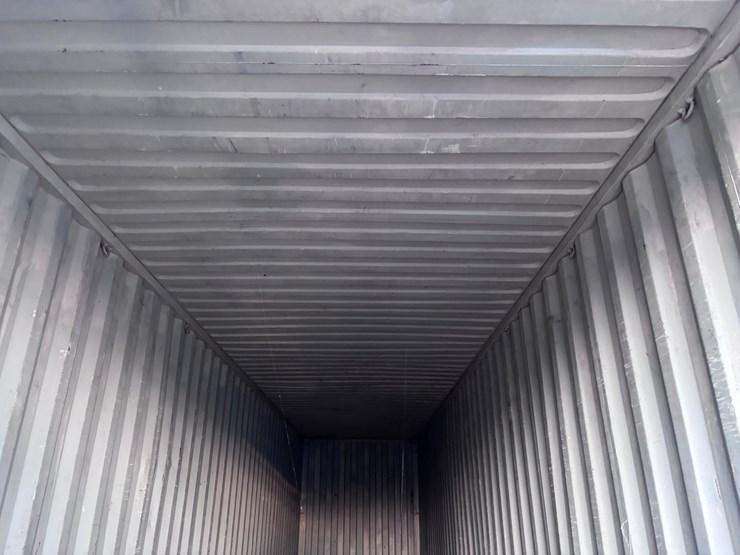 #1241-•-40ft-shipping-container-image-4