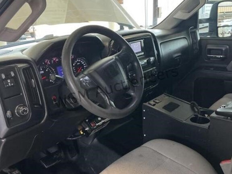 2015-chevrolet-2500hd-image-23