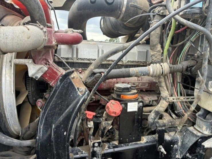 2015-mack-chu613-daycab-truck-image-8