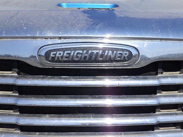 2006-freightliner-columbia-120-image-9