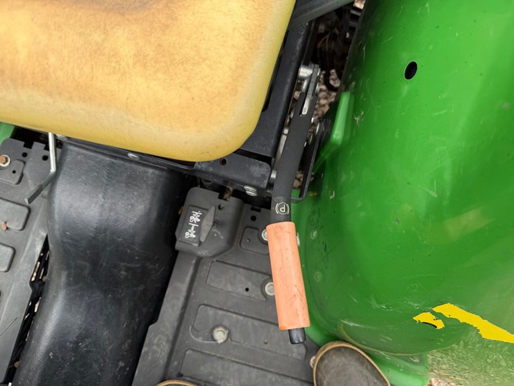 john-deere-3032e-image-48