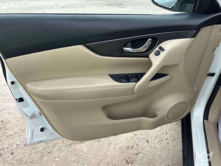 2015-nissan-rogue-image-6