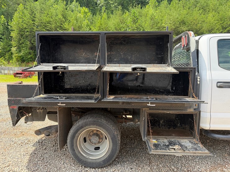 2017-ford-f350-image-32