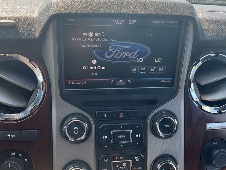 2016-ford-f250-lariat-image-15