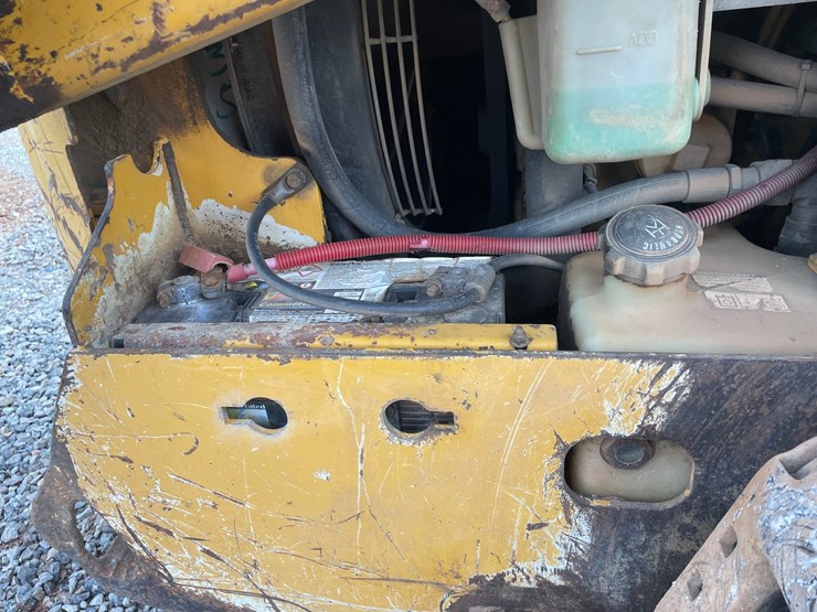 deere-325-image-27