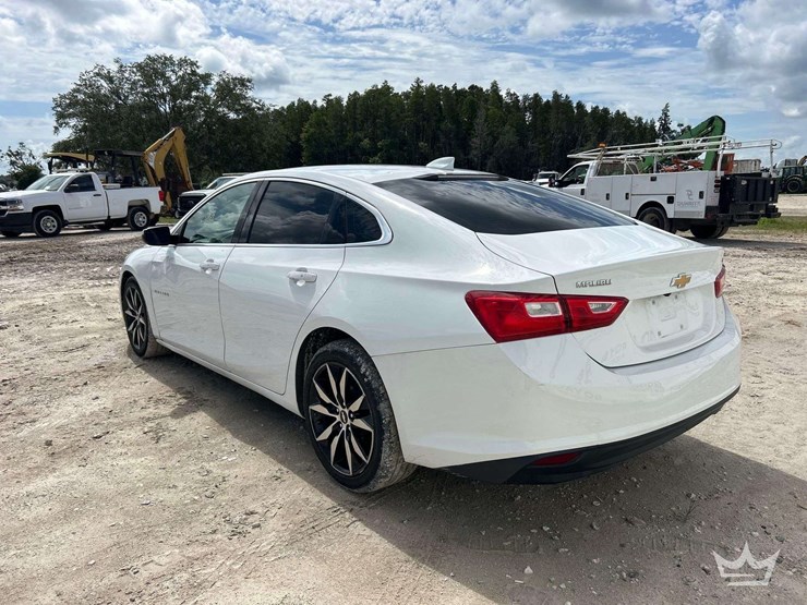 2018-chevrolet-malibu-sedan-image-4