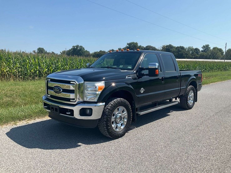2016-ford-f250-lariat-image-1