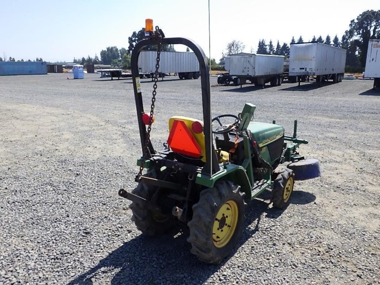 john-deere-4100-image-5