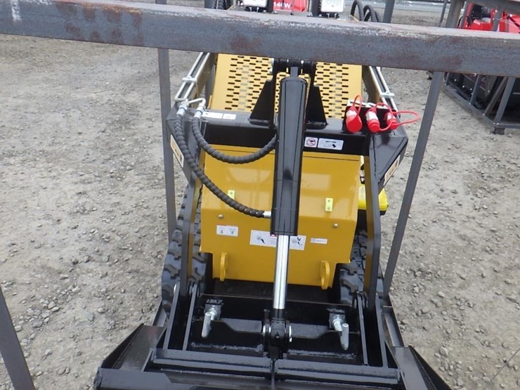 2026-agt-mx-crt23-skid-steer-tracked-loader-image-6