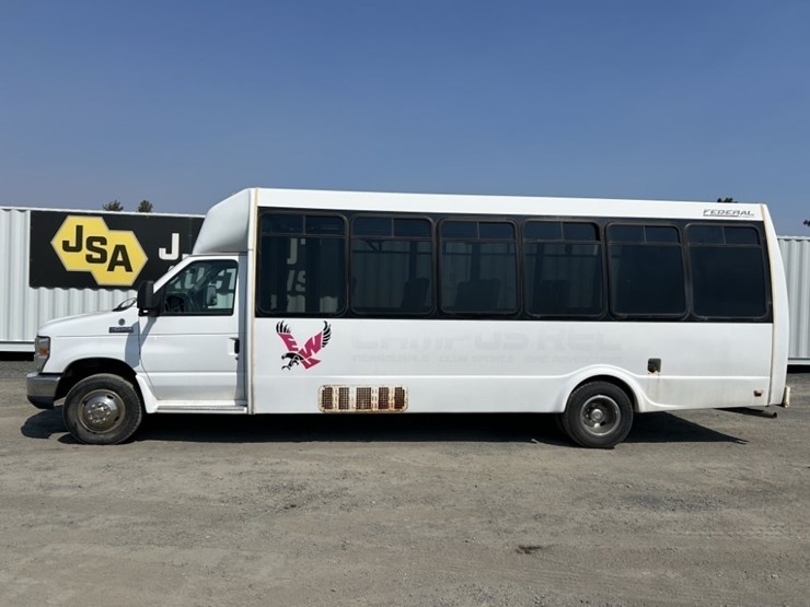 2012-ford-e450-sd-image-2