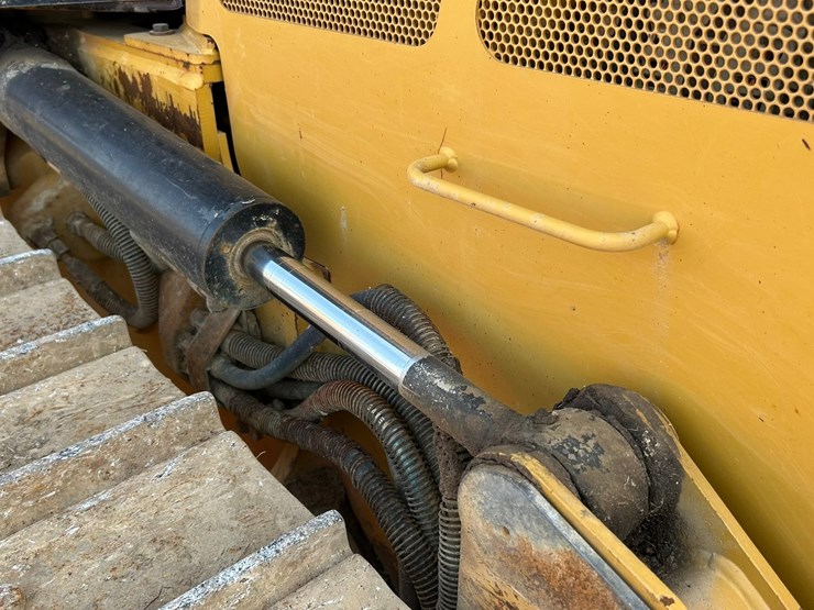 2015-caterpillar-d5k-image-22