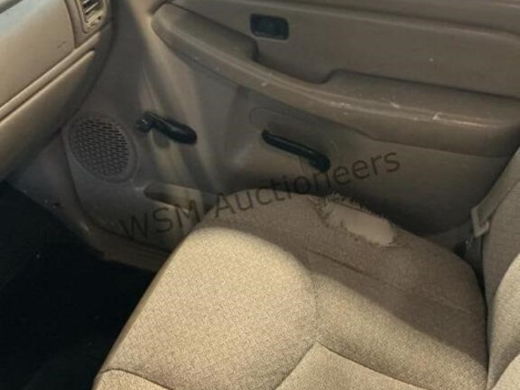 2006-chevrolet-silverado-2500hd-image-19