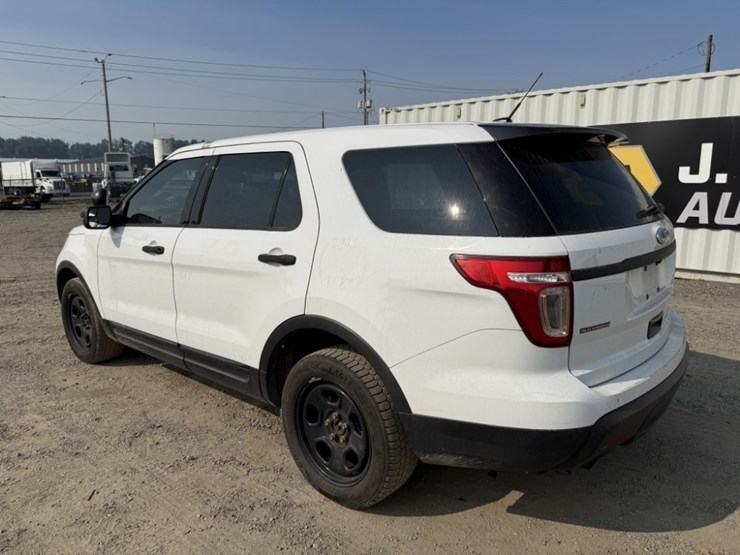 2015-ford-explorer-image-6