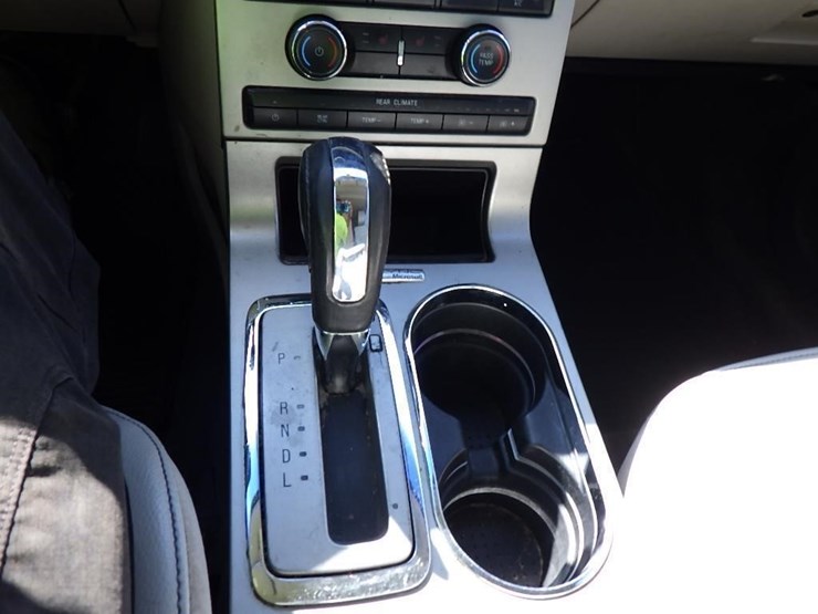 2009-ford-flex-image-25
