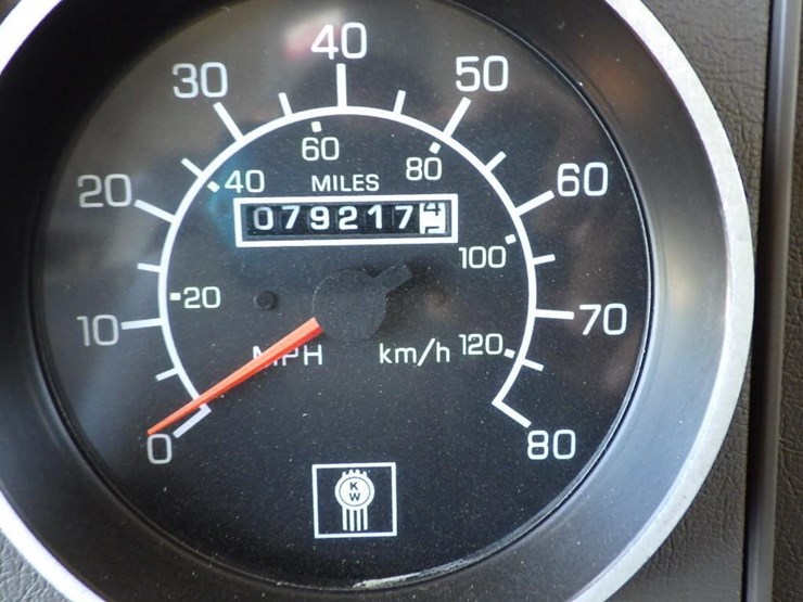 2006-kenworth-t300-image-37