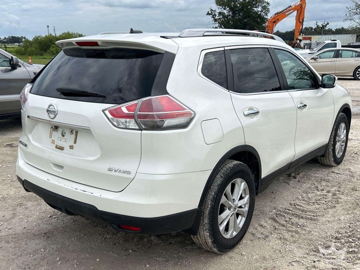 2015-nissan-rogue-image-3