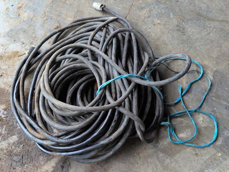 heavy-duty-extension-cord-image-2
