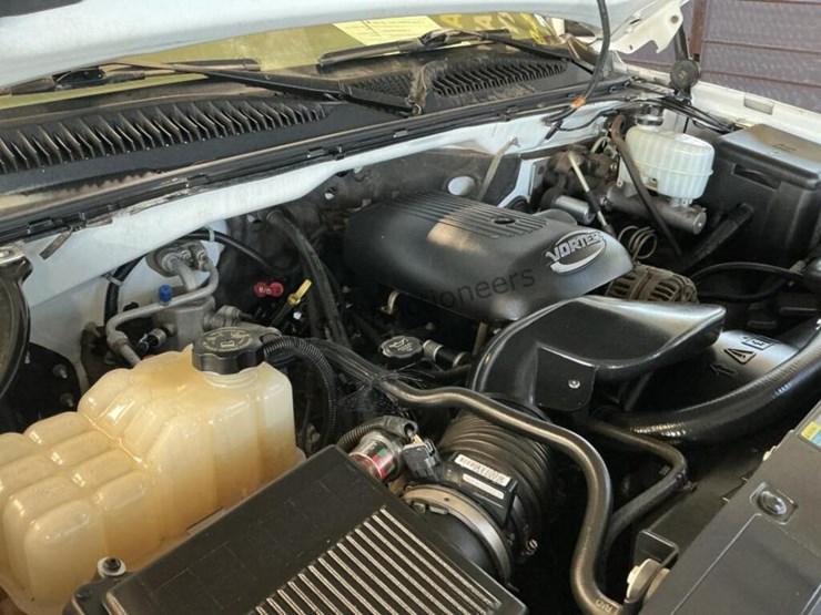 2006-chevrolet-silverado-2500hd-image-12