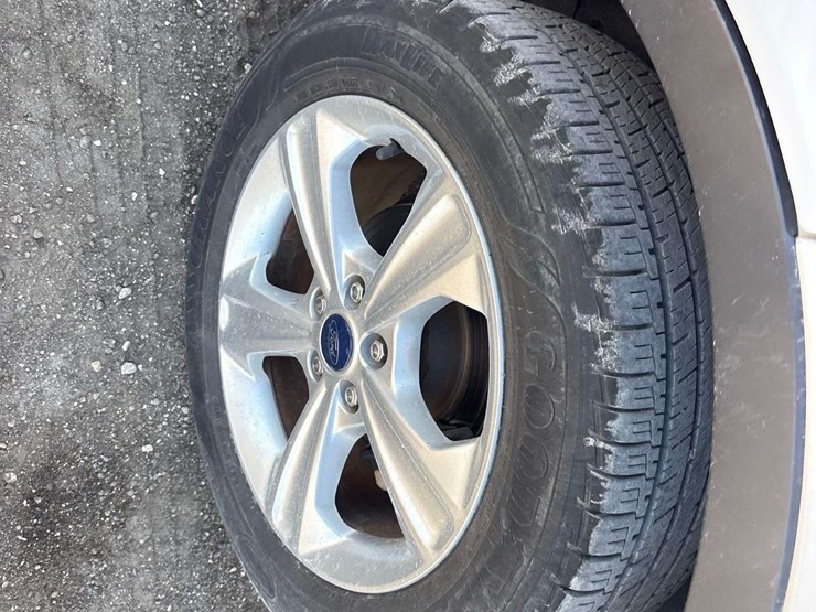 2015-ford-escape-image-23