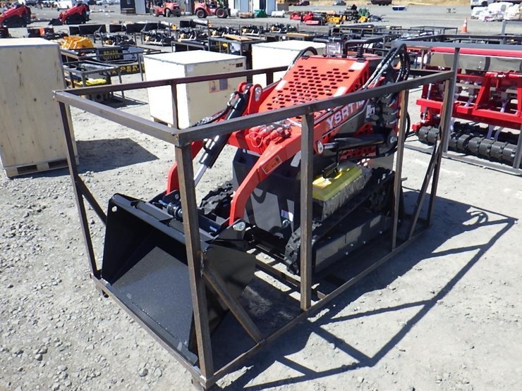 2026-agt-ysrt14-skid-steer-tracked-loader-image-1