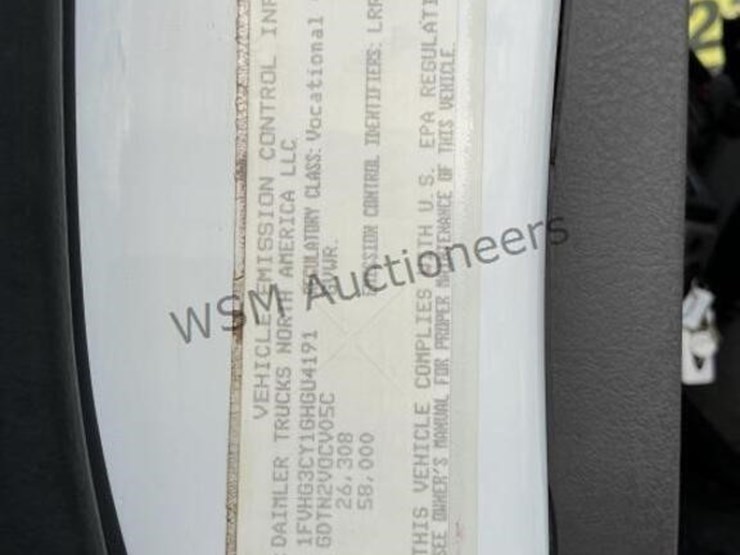 2016-freightliner-114sd-image-17