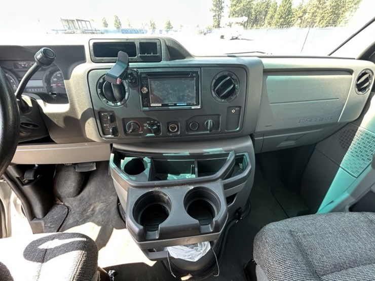 2012-ford-e450-sd-image-15
