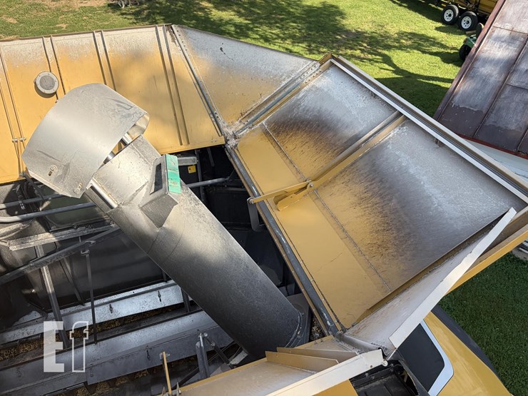 2011-caterpillar-c13-image-19
