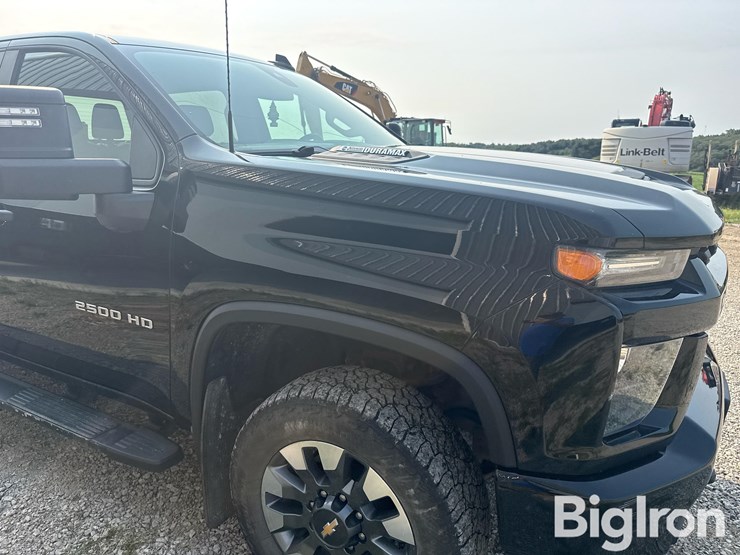2022-chevrolet-silverado-2500-image-13