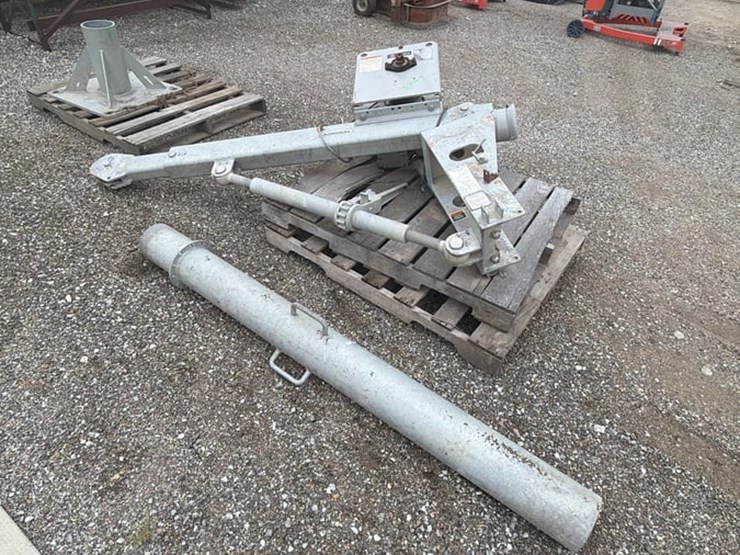 2021-thern-5pt30j-davit-crane-with-electric-winch,-3,000-lb-image-2
