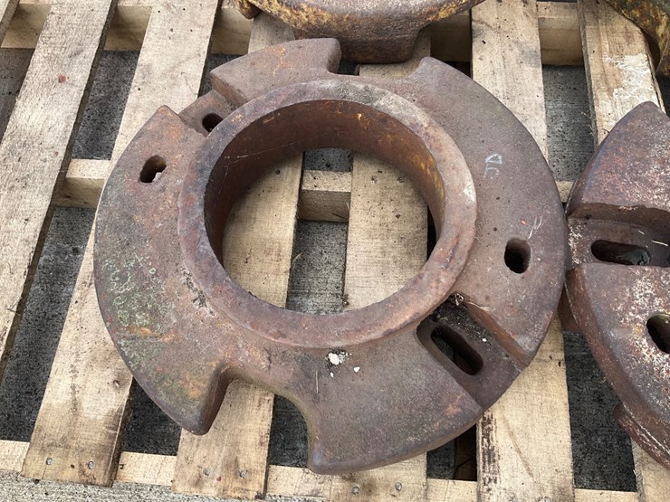 #5564-•-4-john-deere-rear-wheel-tractor-weights-image-5