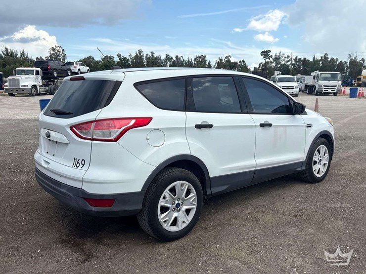 2015-ford-escape-image-3