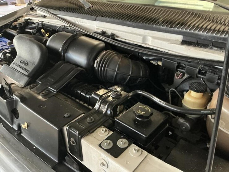 1999-ford-cargo-image-13