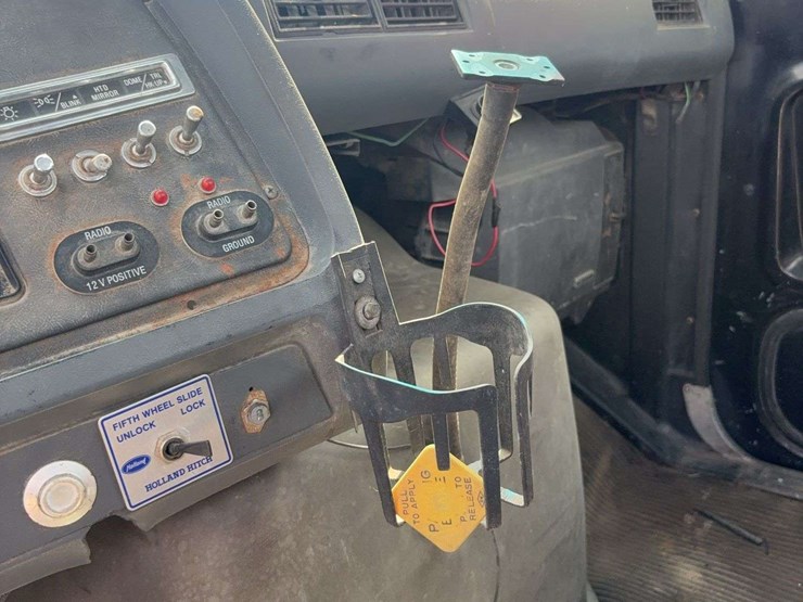 1989-cummins-855-image-22