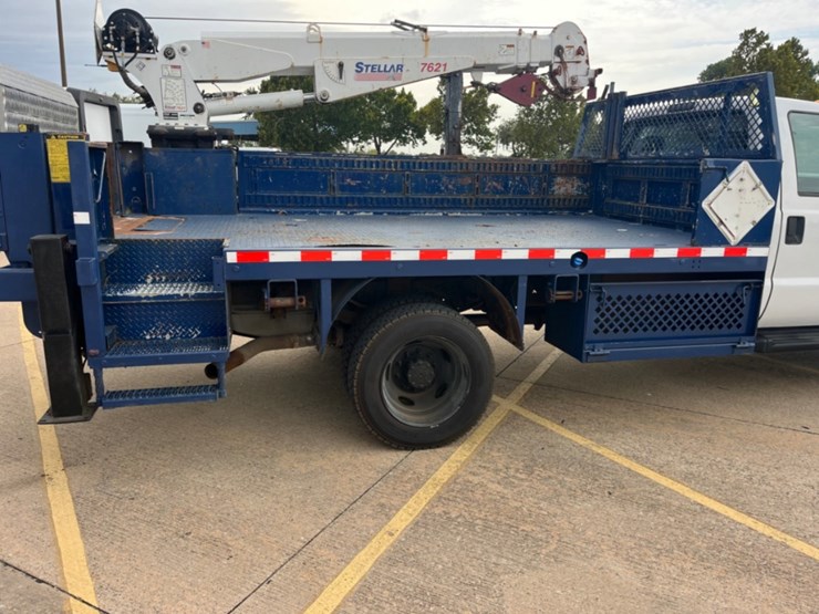 2015-ford-f550-image-17
