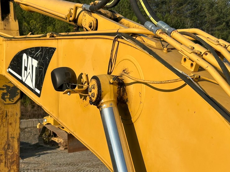2004-caterpillar-321c-image-35