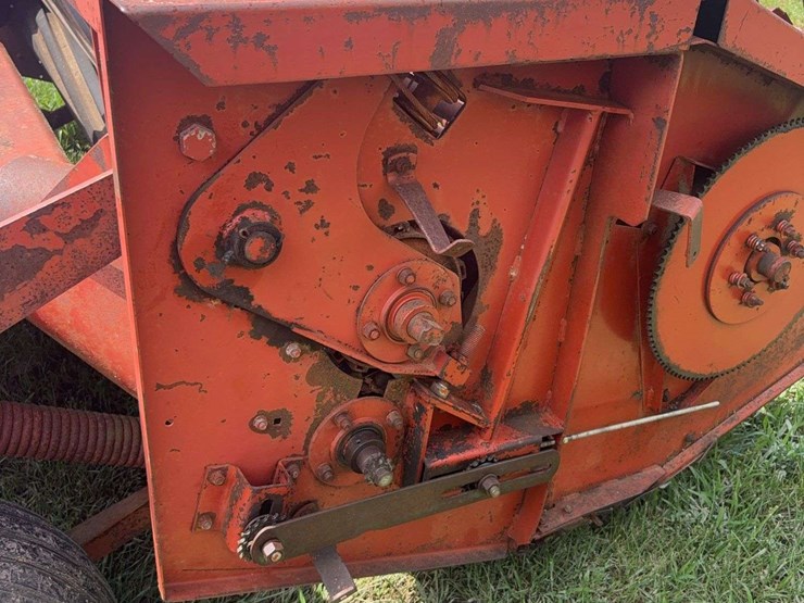 hesston-1091-image-11
