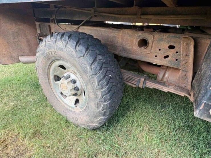 2008-chevrolet-3500hd-image-21