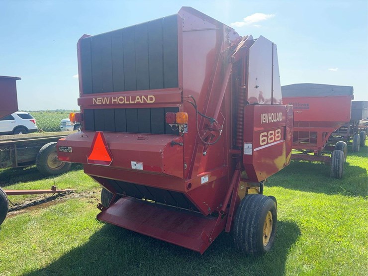 new-holland-688-image-7
