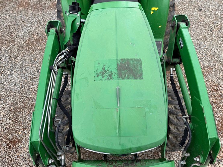 john-deere-3032e-image-42
