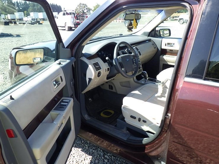 2009-ford-flex-image-18