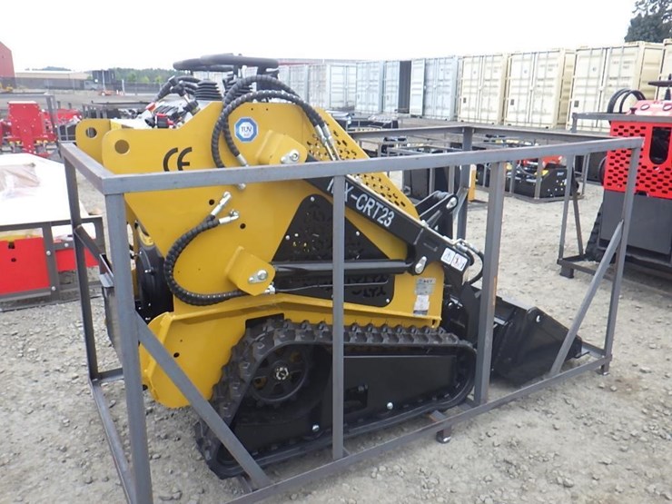 2026-agt-mx-crt23-skid-steer-tracked-loader-image-3