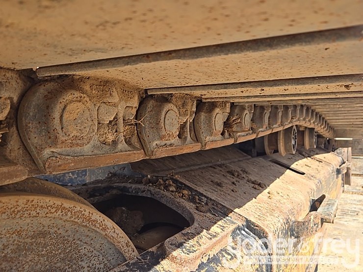 2019-caterpillar-336-image-12