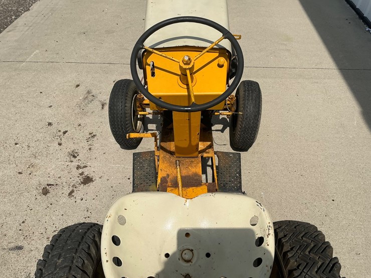 #5556-•-cub-cadet-lawn-tractor-image-7
